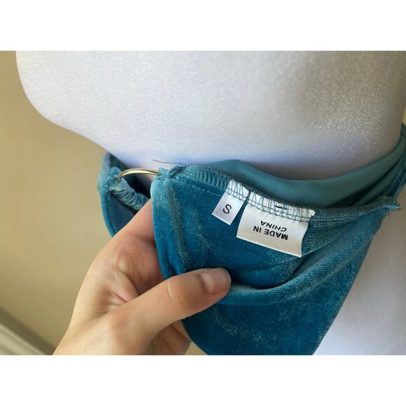 Y2K Blue Velvet O-Ring Halter Top – Size Small - Picture 4 of 4